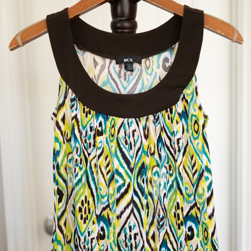 Womens sleeveless blouse